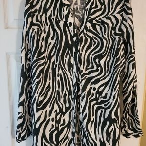 BLACK & WHITE ZEBRA PRINT DESIGN BUTTON DOWN CLASSY LADIES SHIRT. 100% LINEN